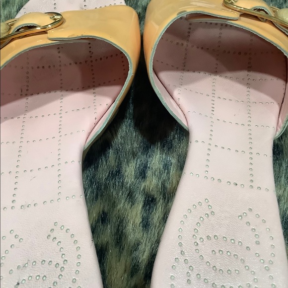 CHANEL ORANGE | PINK PATENT LEATHER SANDALS - Picture 10 of 13